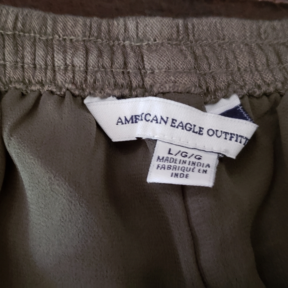 Shorts - Picture 3 of 3